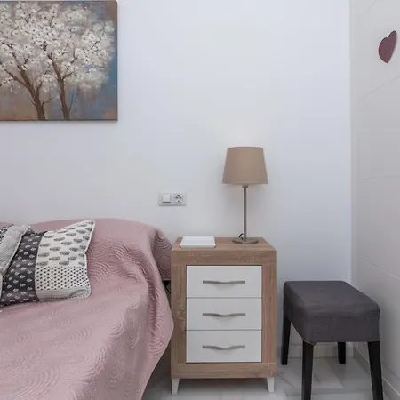 Apartment Cozy Perfect For Couples Smarttv+wifi Fuengirola
