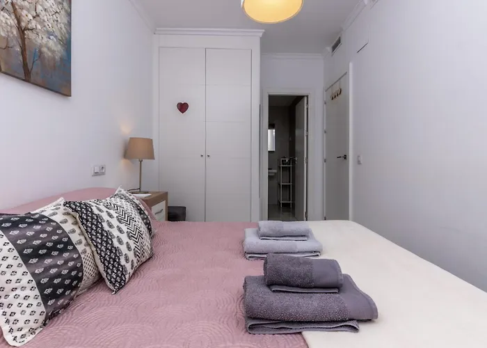 Cozy Perfect For Couples Smarttv+wifi Apartamento Fuengirola